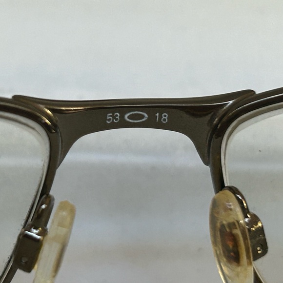 Men’s Oakley eyeglass frame - Picture 4 of 10